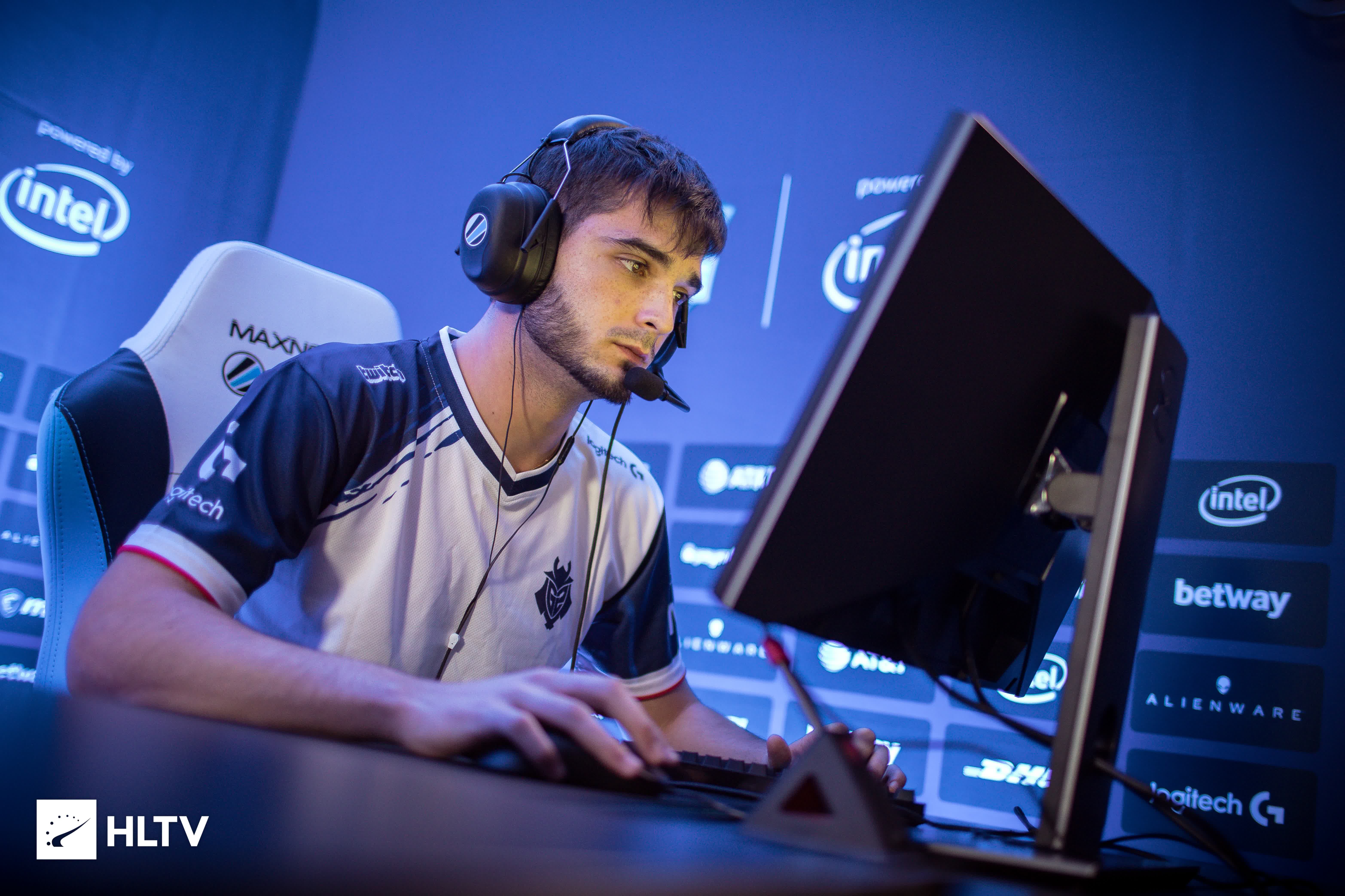 演绎输二赢 演绎输二赢